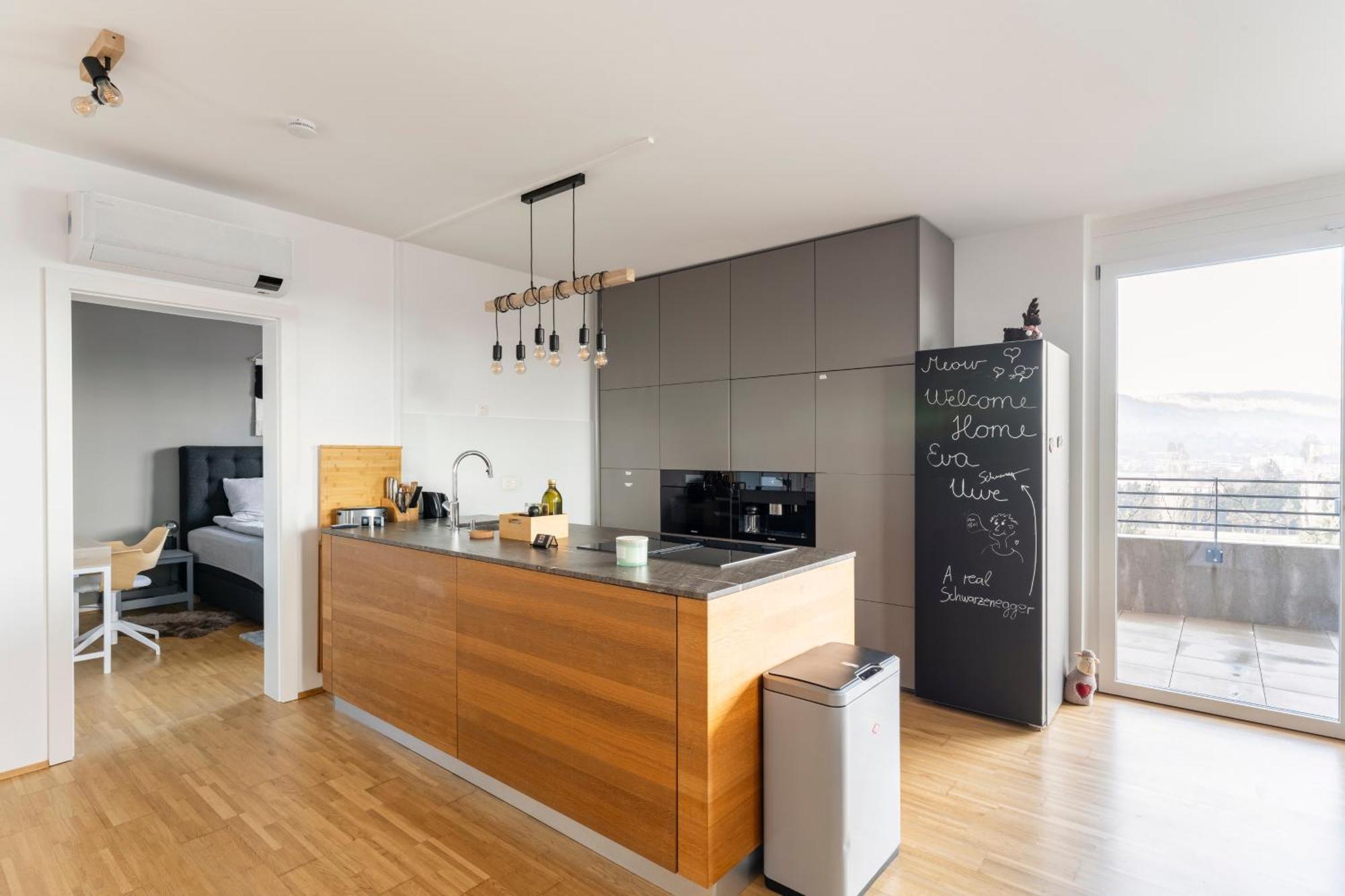 Edler Wohnraum Panoramablick 3 Sz Boxspringbetten, E-Ladestation, Kaffeevollautomat, Klima, Lift, Terrasse & 2Xtg Graz Exterior foto
